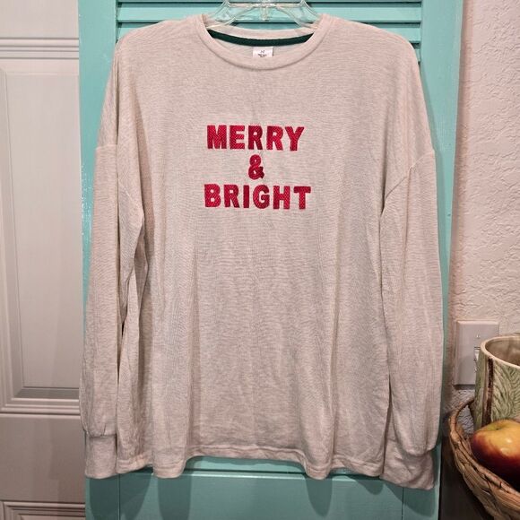 Long Sleeve Sleep Shirt with Red 'Merry & Bright' Text - Picture 1 of 3